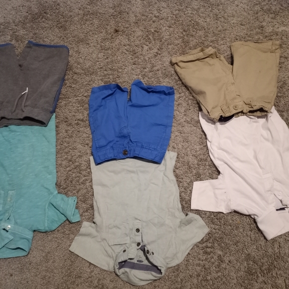 Clothes - Picture 2 of 4